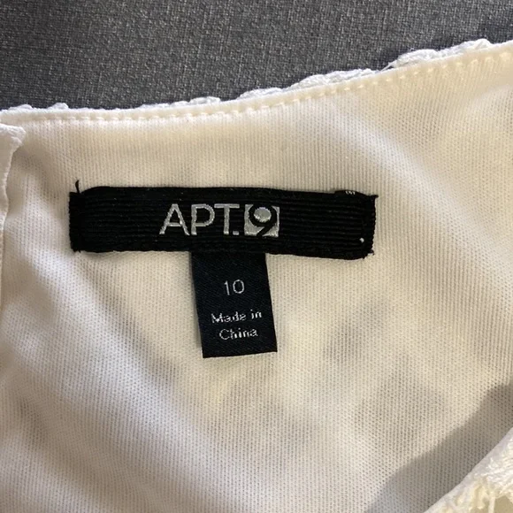 APT. 9 Size 10 A-line off white lace sleeveless 100% nylon dress with lining. - Picture 5 of 7